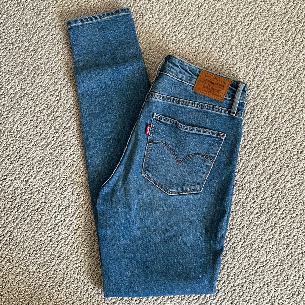 LEVI’S HIGH RISE SKINNY 721- size 27